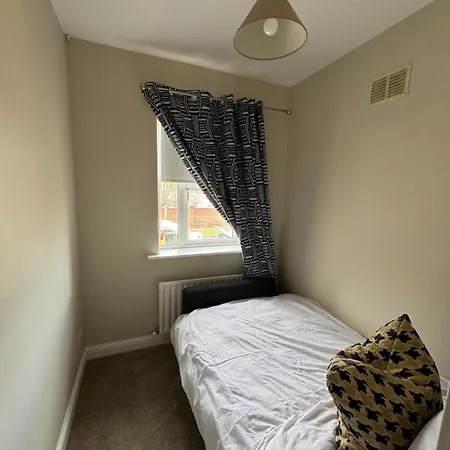 Modern 3-bed House Near Dublin Airport - Great For Families 펜션