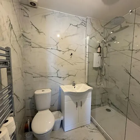 Modern 3-bed House Near Dublin Airport - Great For Families