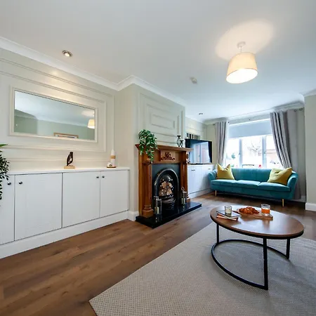 펜션 Modern 3-bed House Near Dublin Airport - Great For Families 스워드