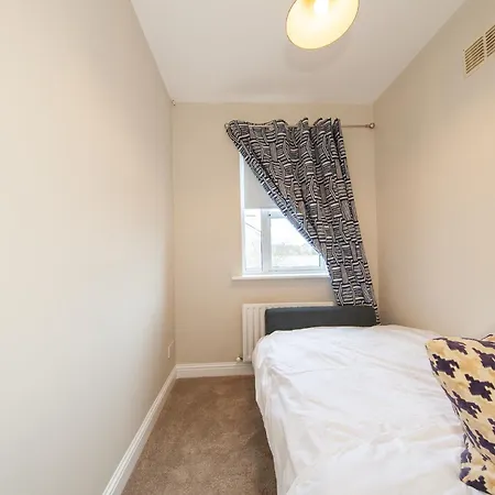 Modern 3-bed House Near Dublin Airport - Great For Families
