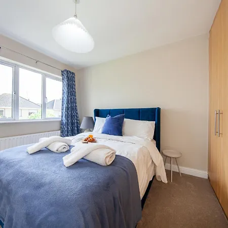 Modern 3-bed House Near Dublin Airport - Great For Families 펜션