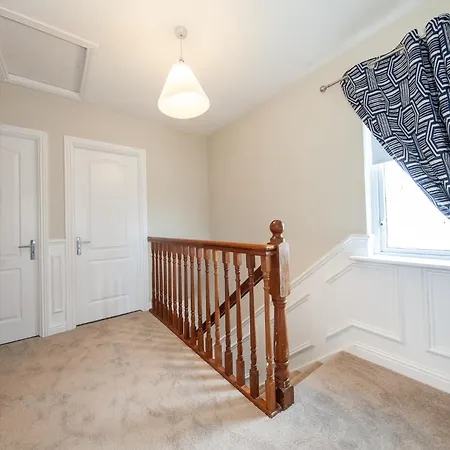 Modern 3-bed House Near Dublin Airport - Great For Families