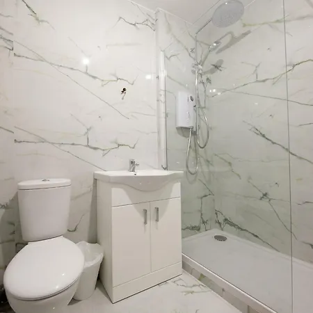 Modern 3-bed House Near Dublin Airport - Great For Families